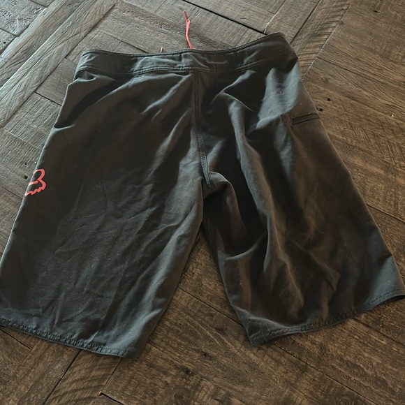MENS 11” FOX HYBRID SHORTS SIZE 29 GREAT COND BUNDLE2SAVE - Picture 8 of 9